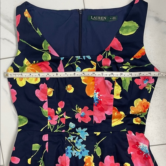 Floral Sleeveless Dress Box Pleats Princess Seams Crew Neckline Size 4 - Picture 7 of 10